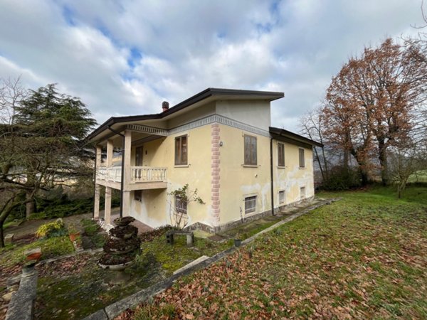 casa indipendente in vendita a Travo