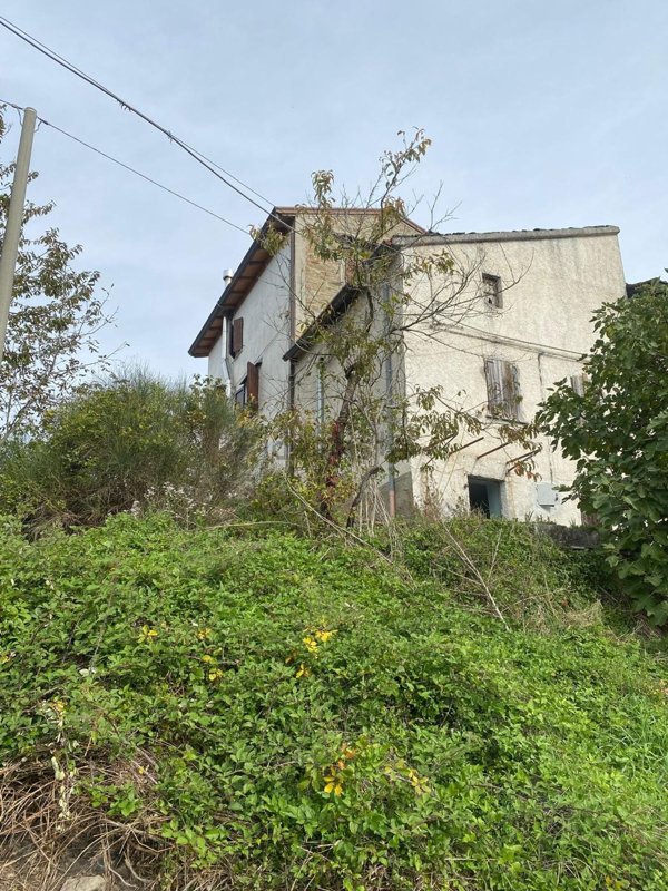 appartamento in vendita a Travo