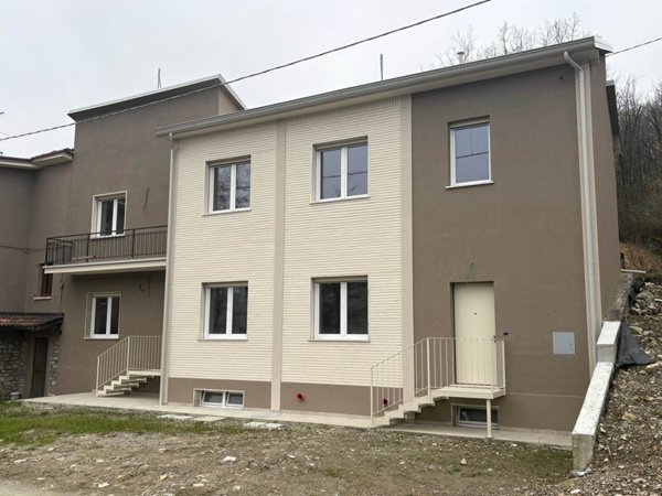 casa indipendente in vendita a Travo