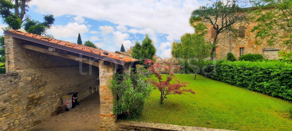 casa indipendente in vendita a Travo in zona Pigazzano