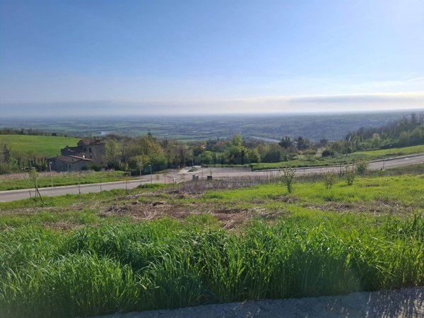negozio in vendita a Travo in zona Pigazzano