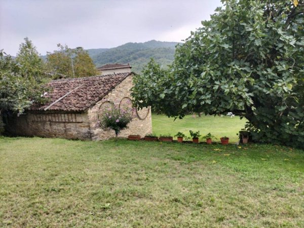 casale in vendita a Travo in zona Cernusca