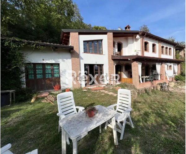 casale in vendita a Travo in zona Bobbiano