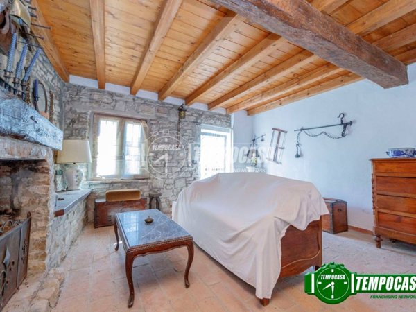 casa indipendente in vendita a Travo