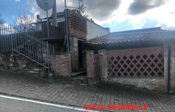 casa indipendente in vendita a Travo