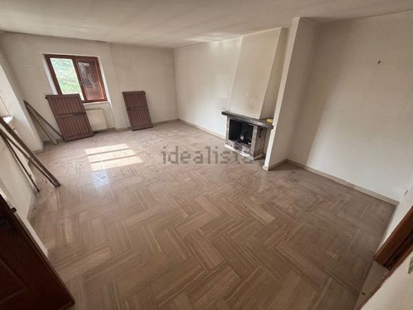 casa indipendente in vendita a Travo