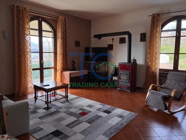 casa indipendente in vendita a Travo