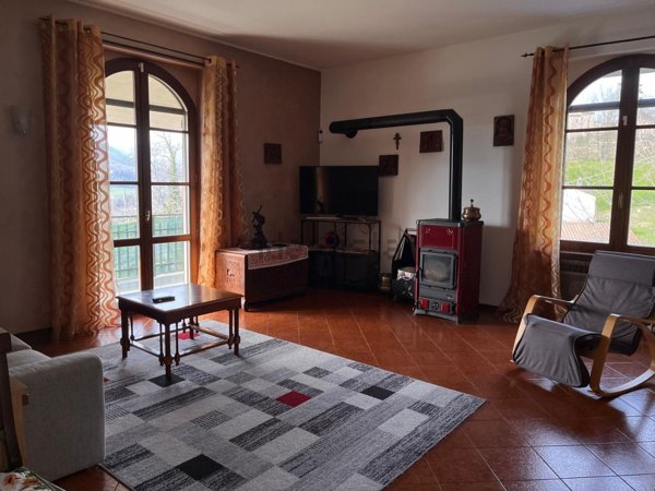 casa indipendente in vendita a Travo