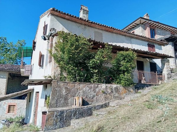 casa indipendente in vendita a Travo in zona Quadrelli