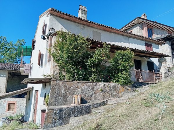 casa indipendente in vendita a Travo