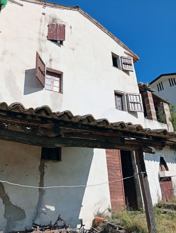 casa indipendente in vendita a Travo