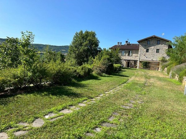 casa indipendente in vendita a Travo
