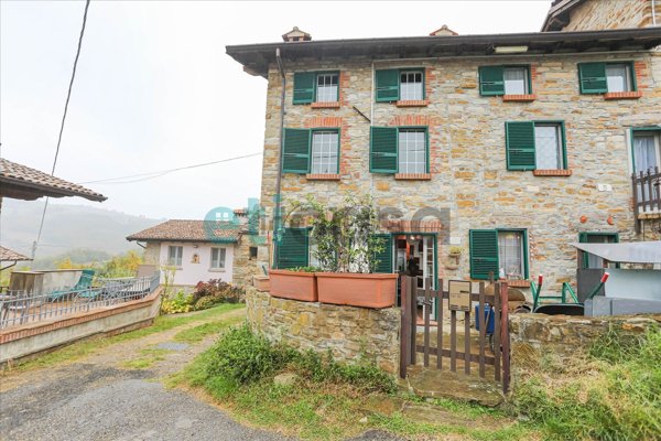 appartamento in vendita a Travo