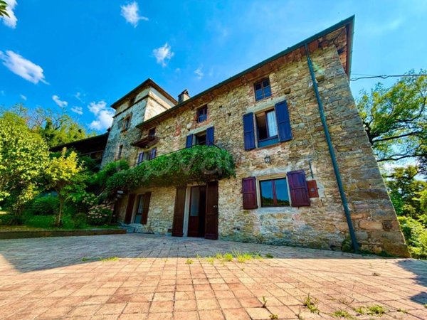 appartamento in vendita a Travo in zona Quadrelli