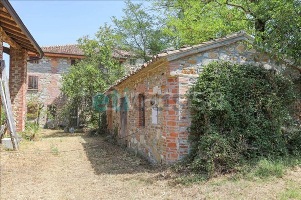 casa indipendente in vendita a Travo