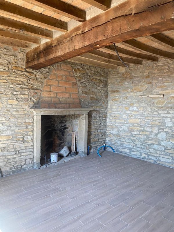casale in vendita a Travo in zona Cernusca
