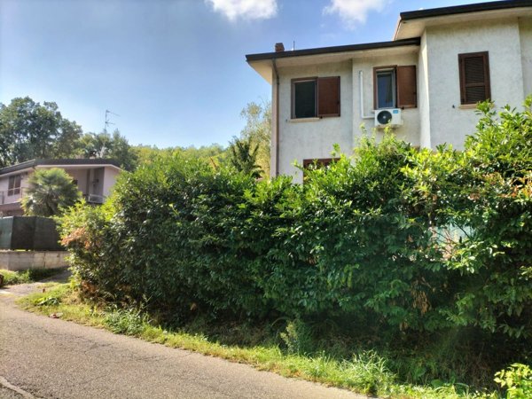 casa indipendente in vendita a Travo