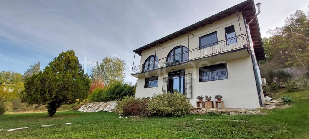 casa indipendente in vendita a Travo in zona Due Bandiere