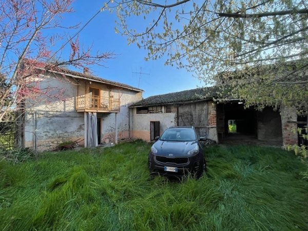 casale in vendita a Vernasca