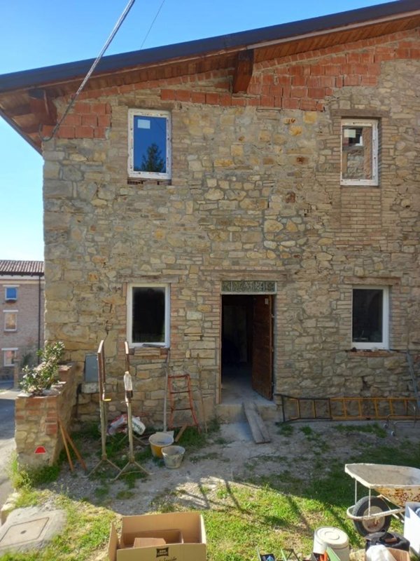 appartamento in vendita a Vernasca