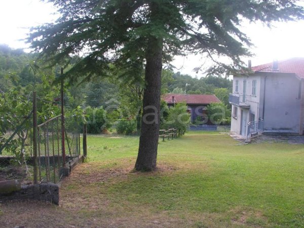 casa indipendente in vendita a Vernasca in zona Settesorelle