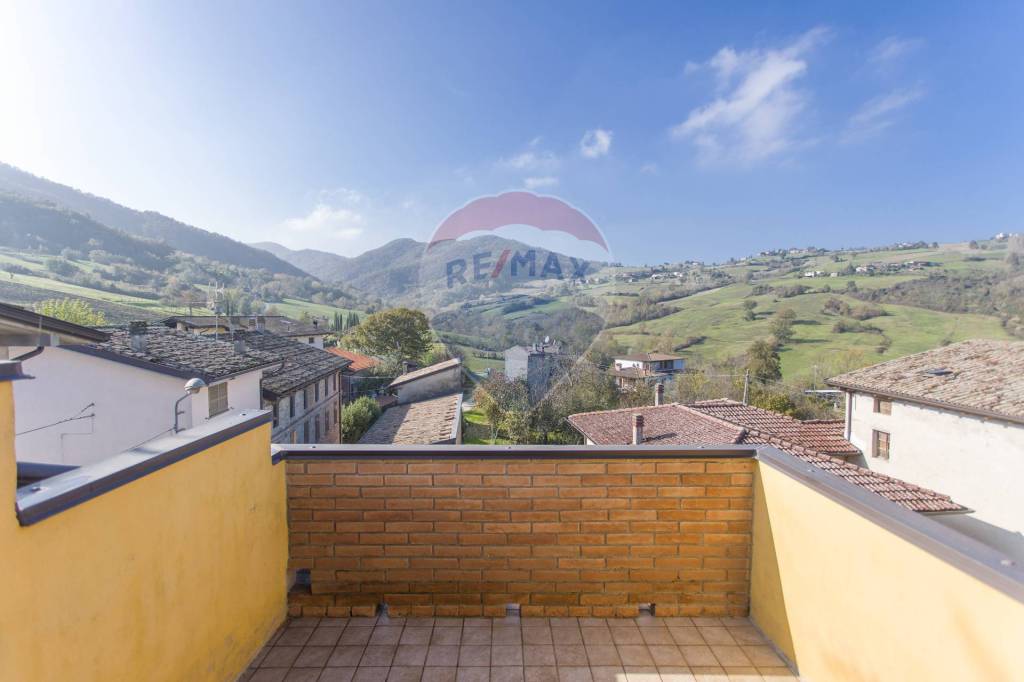 casa indipendente in vendita a Vernasca