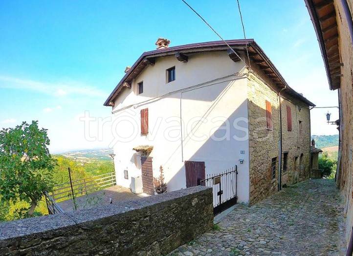 casa indipendente in vendita a Vernasca