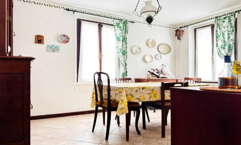 casa indipendente in vendita a Vernasca