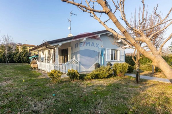 casa indipendente in vendita a Vernasca