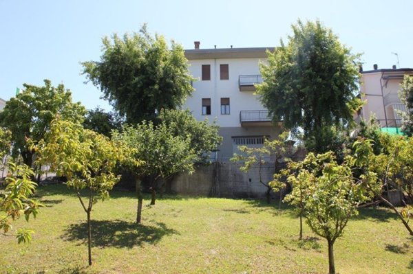 casa indipendente in vendita a Vernasca