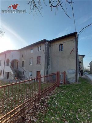 casale in vendita a Vernasca