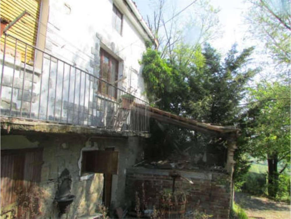 casa indipendente in vendita a Vernasca