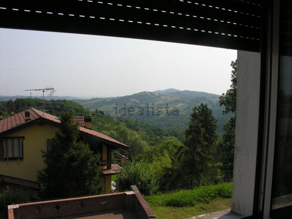 casa semindipendente in vendita a Vernasca