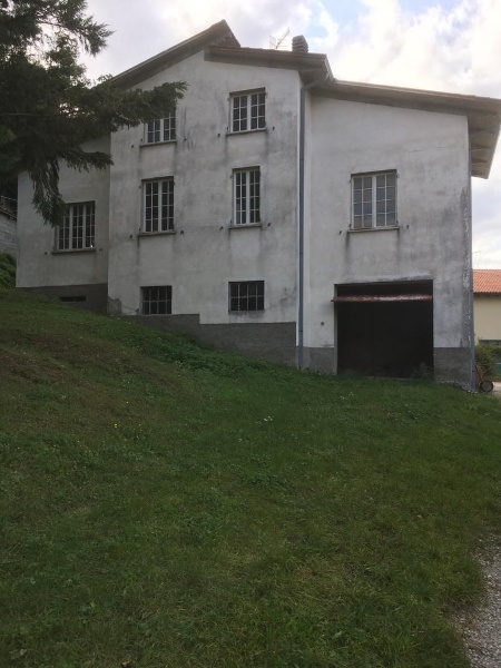 casa indipendente in vendita a Vernasca