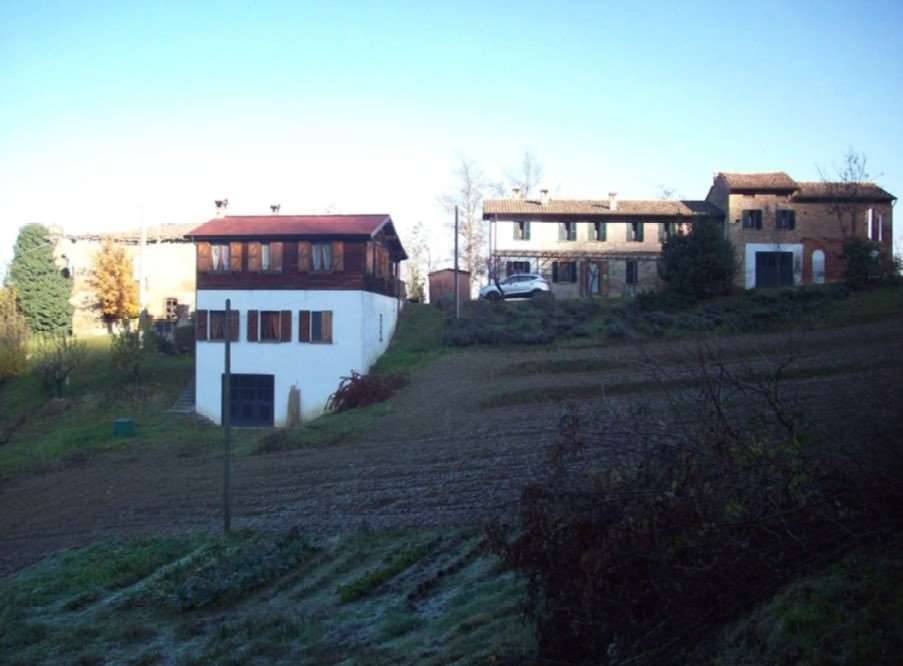 casa indipendente in vendita a Vernasca