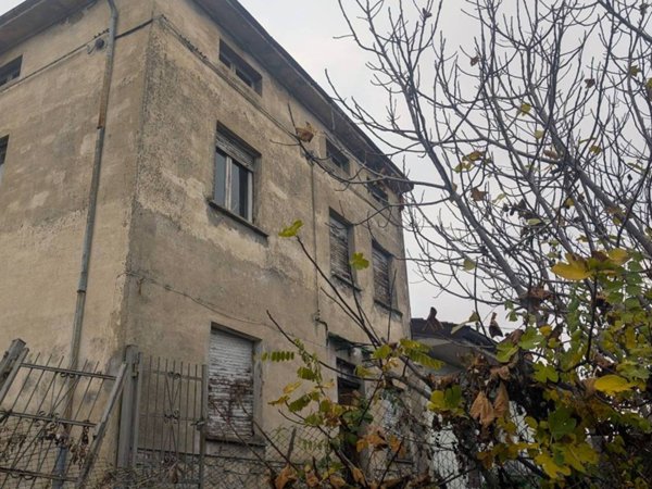 casa indipendente in vendita a Vernasca