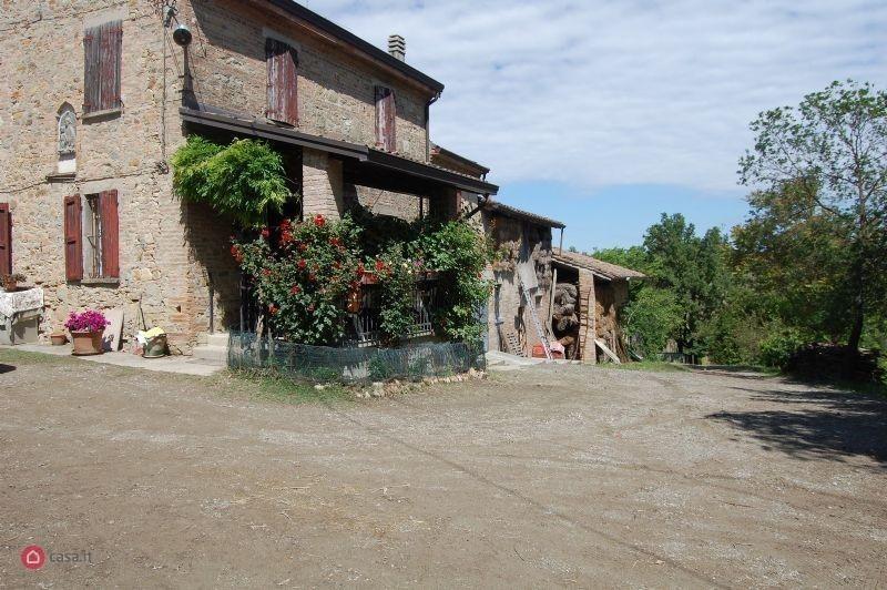 casa indipendente in vendita a Vernasca
