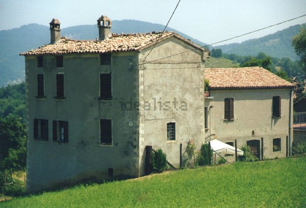 casa indipendente in vendita a Vernasca