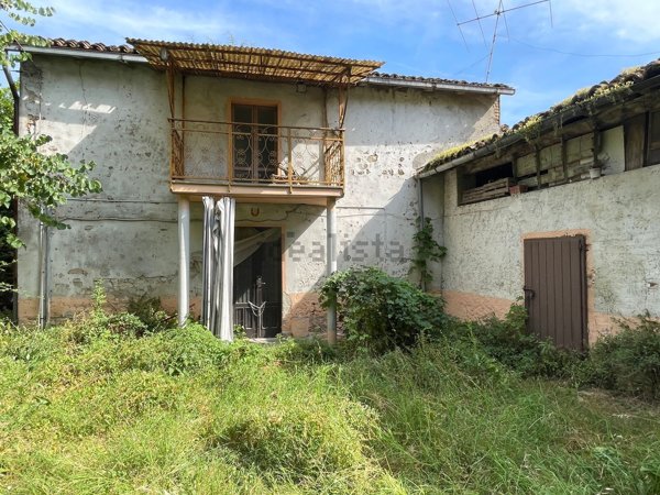 casale in vendita a Vernasca