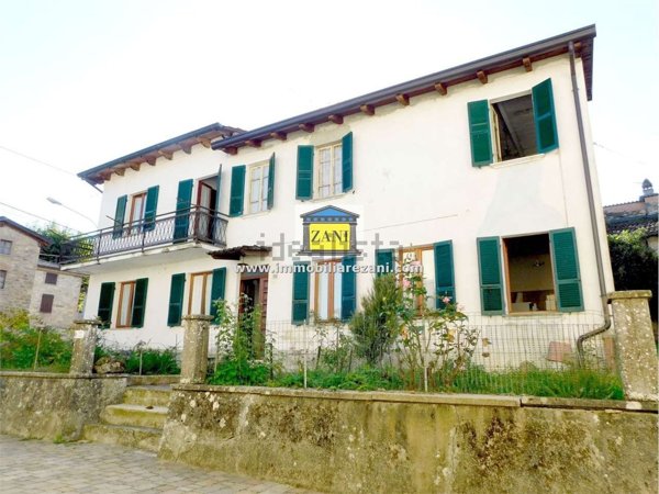 casa indipendente in vendita a Vernasca