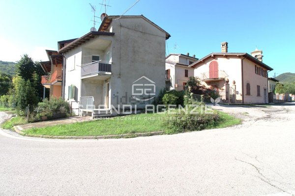 casa indipendente in vendita a Vernasca