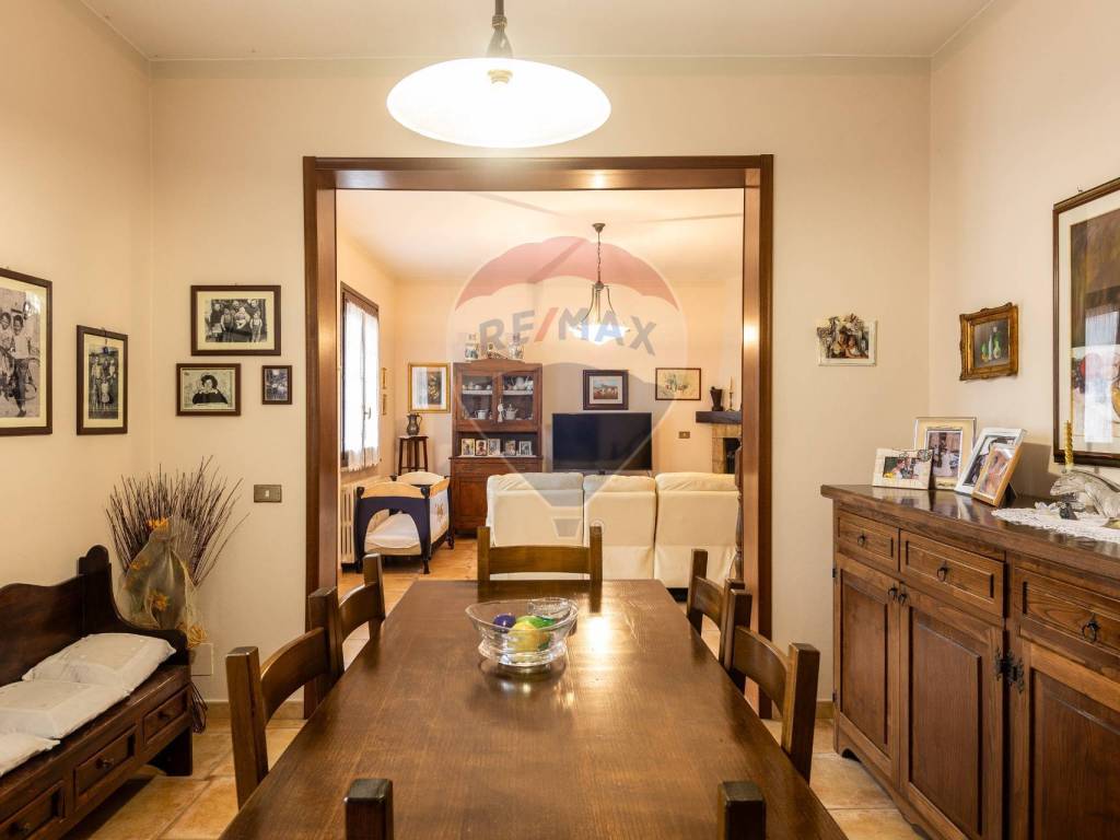 casa indipendente in vendita a Vernasca in zona Trinità