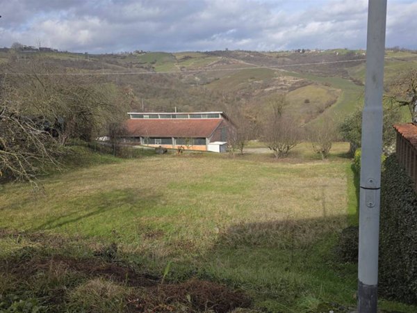 terreno agricolo in vendita a Vernasca in zona Vigoleno