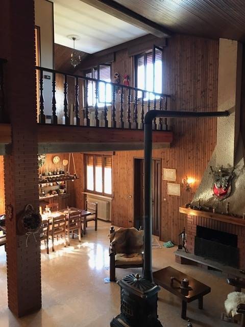 casa indipendente in vendita a Vernasca