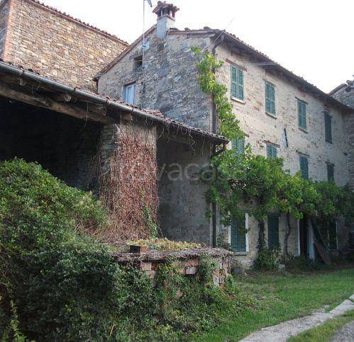 casa indipendente in vendita a Vernasca