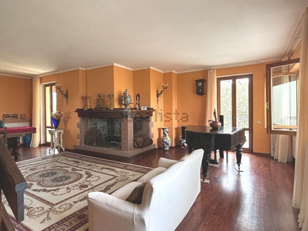 casa indipendente in vendita a Vernasca