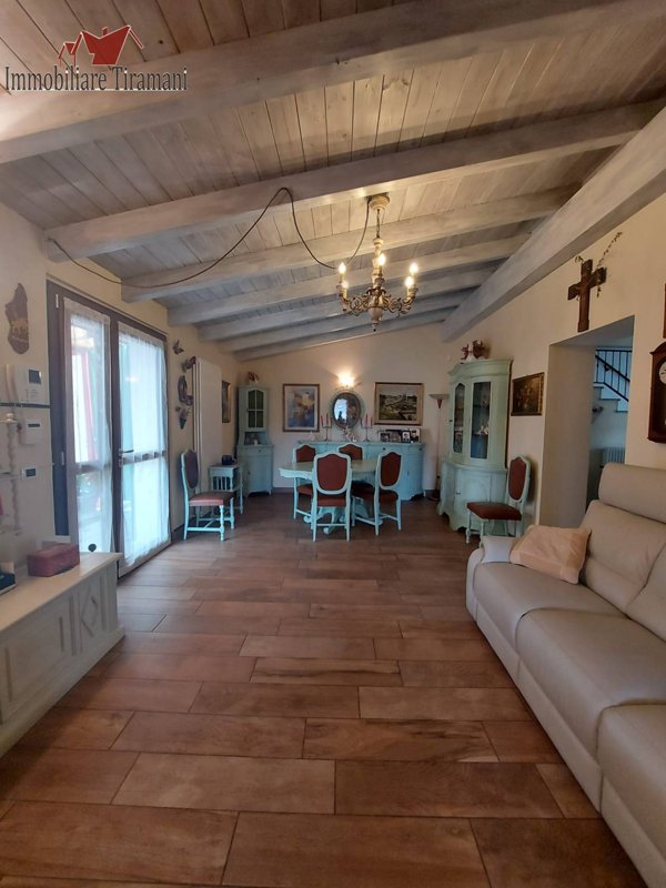 casa indipendente in vendita a Vernasca in zona Bacedasco Basso