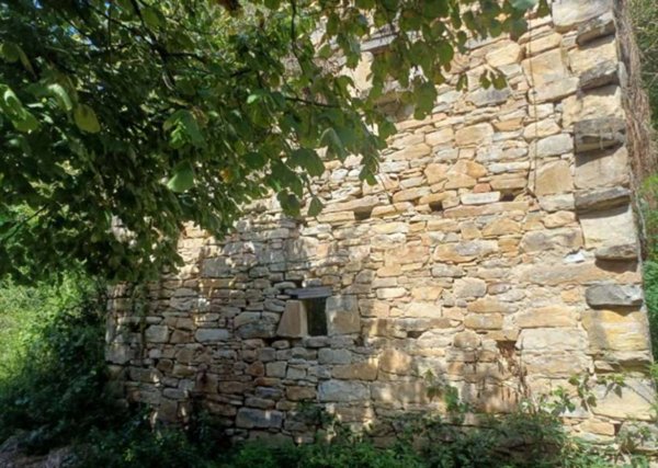 casa indipendente in vendita a Vernasca