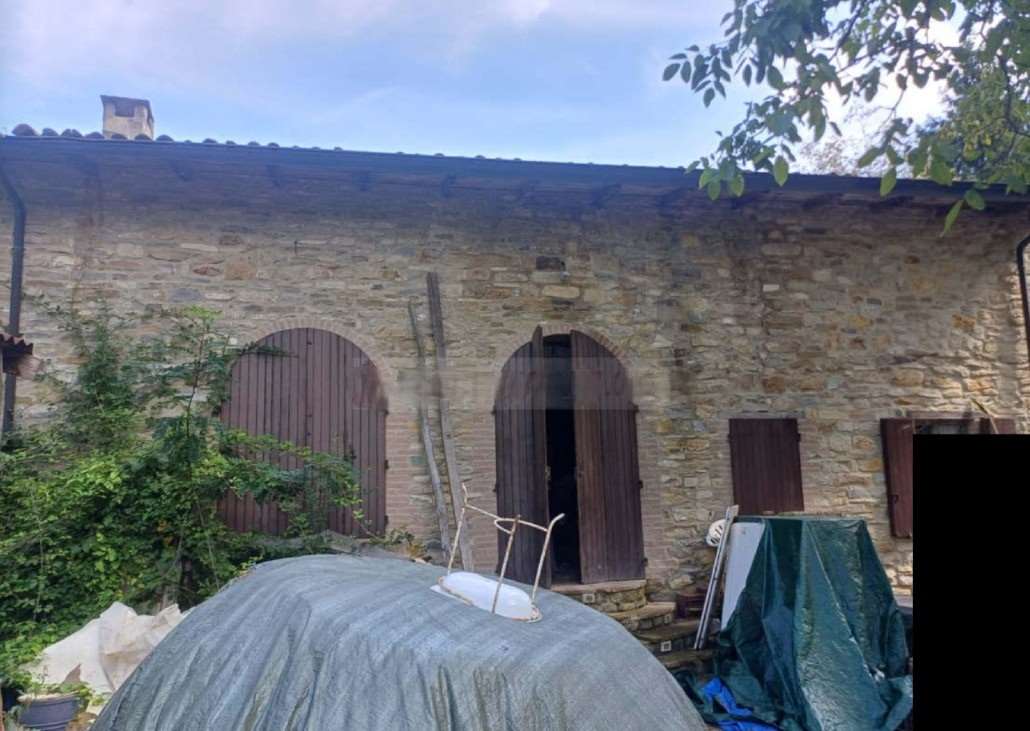 casa indipendente in vendita a Vernasca