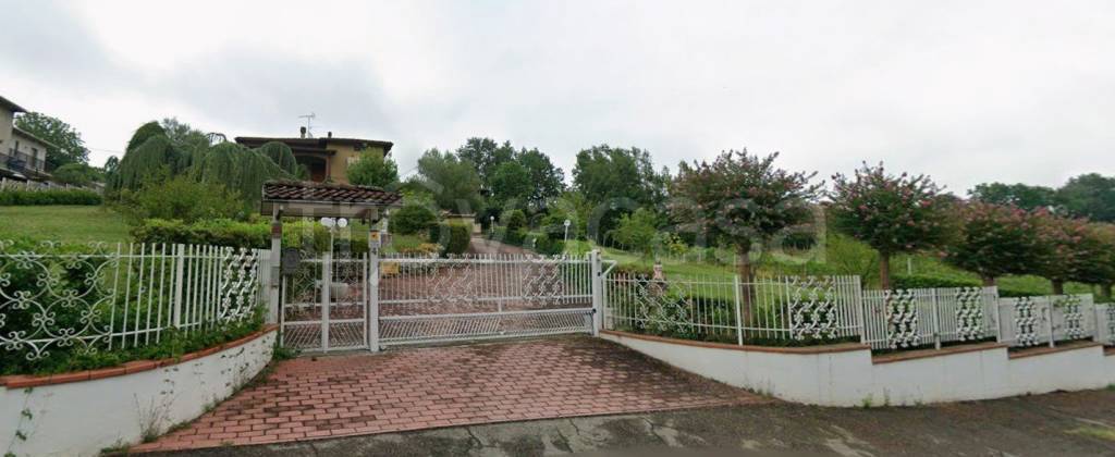 casa indipendente in vendita a Vernasca in zona Vigoleno